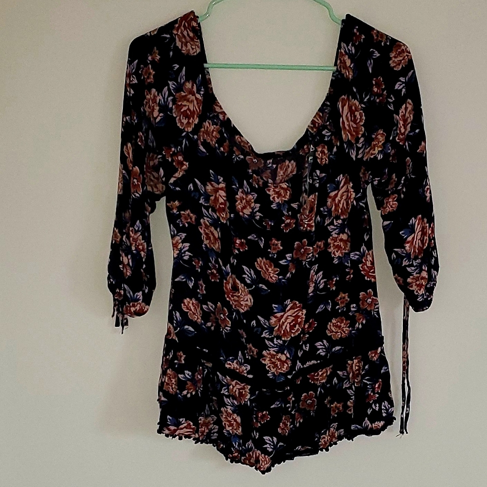 Off shoulder floral top